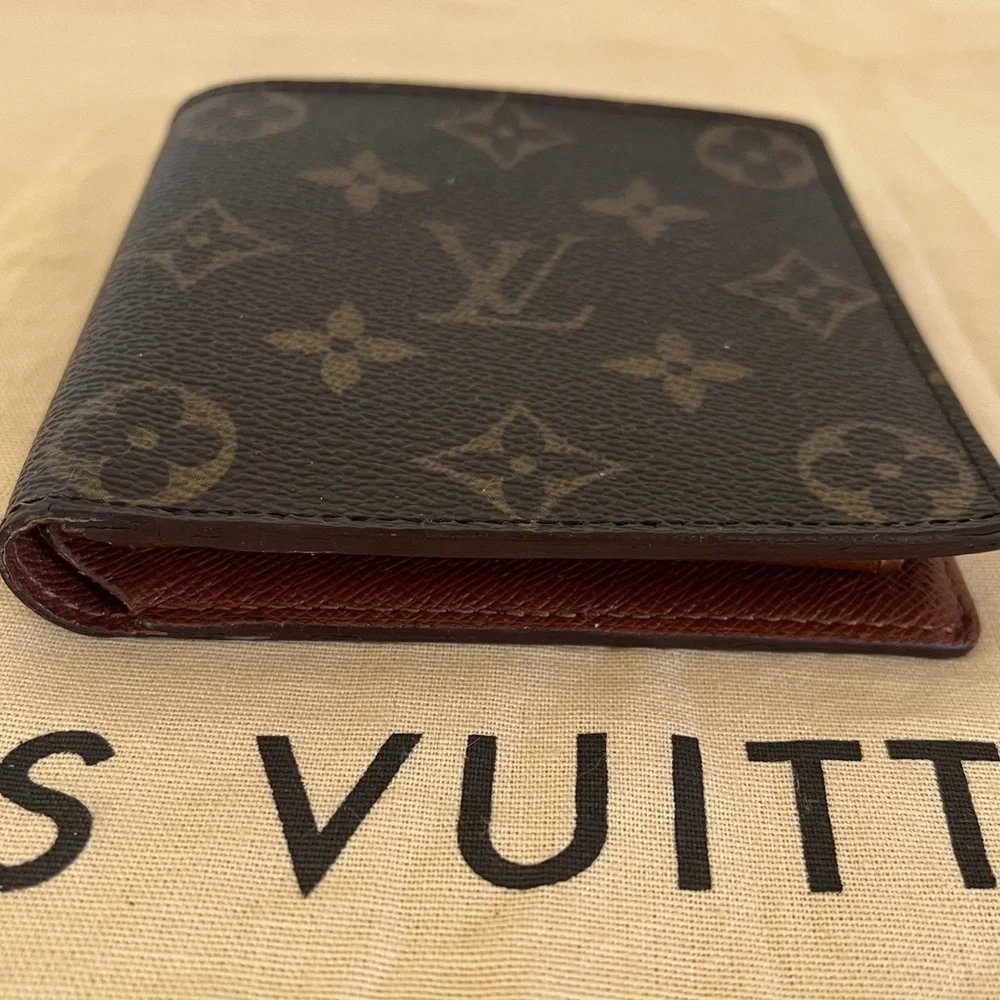 Louis Vuitton Marco Bifold Wallet EUC